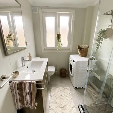 Bright In The Center Of * 桑坦德