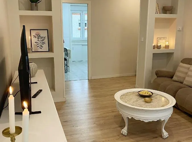 Bright In The Center Of Appartamento Santander