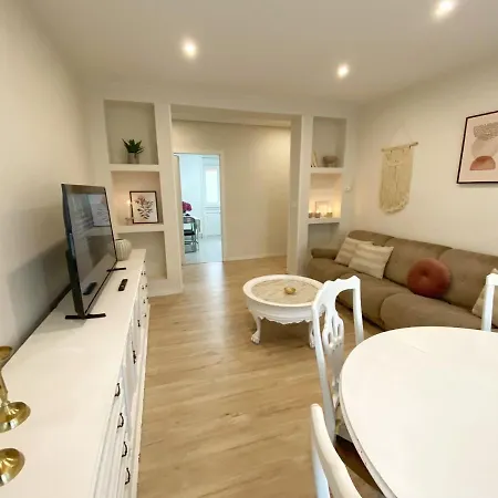 Appartement Bright In The Center Of *